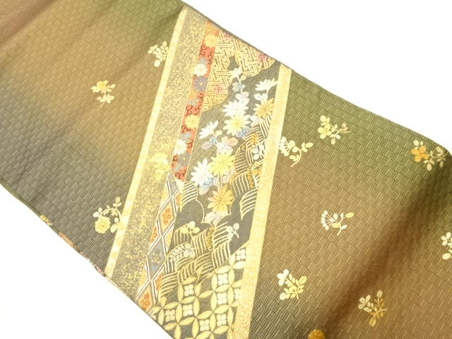 金彩斜め横段に草花・波・古典柄模様刺繍名古屋帯